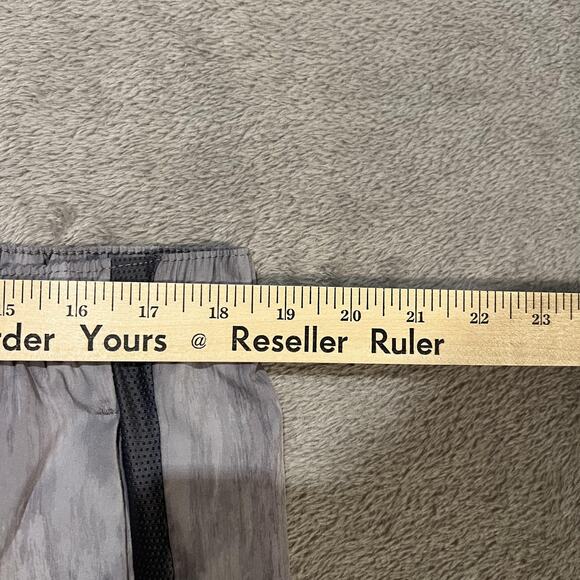 ASICS Woven Performance 9" Shorts Mens Small Gray Running Lightweight Training - Picture 10 of 12